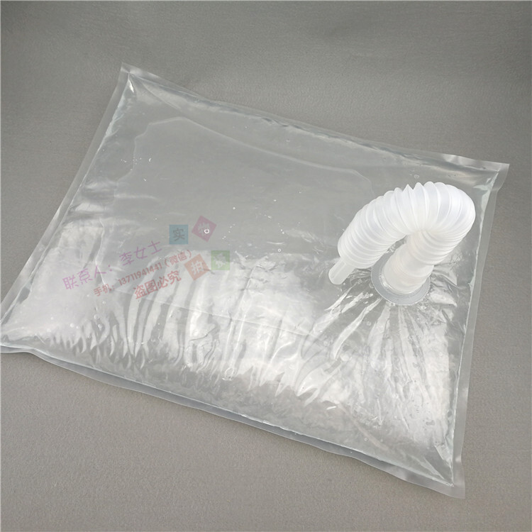 Xe 22L trong túi chứa nước tiểu.