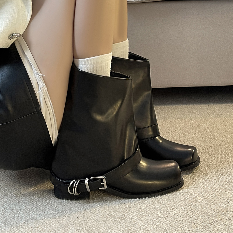 Coarse-skinned tanpants bootie, 2024, new retrospect belt buttons, booty-skinplugs.