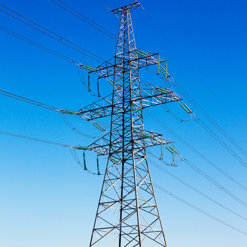 Qingdao's power poles, steel poles, one-way towers.