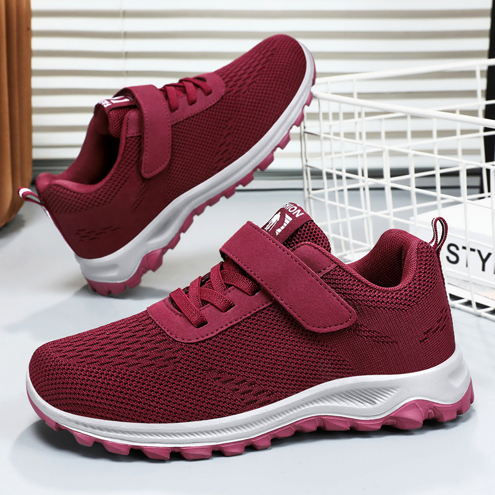 In the fall of 2024, the new couple's comfortable walking shoes lightened the old man's shoes with the magic to travel.