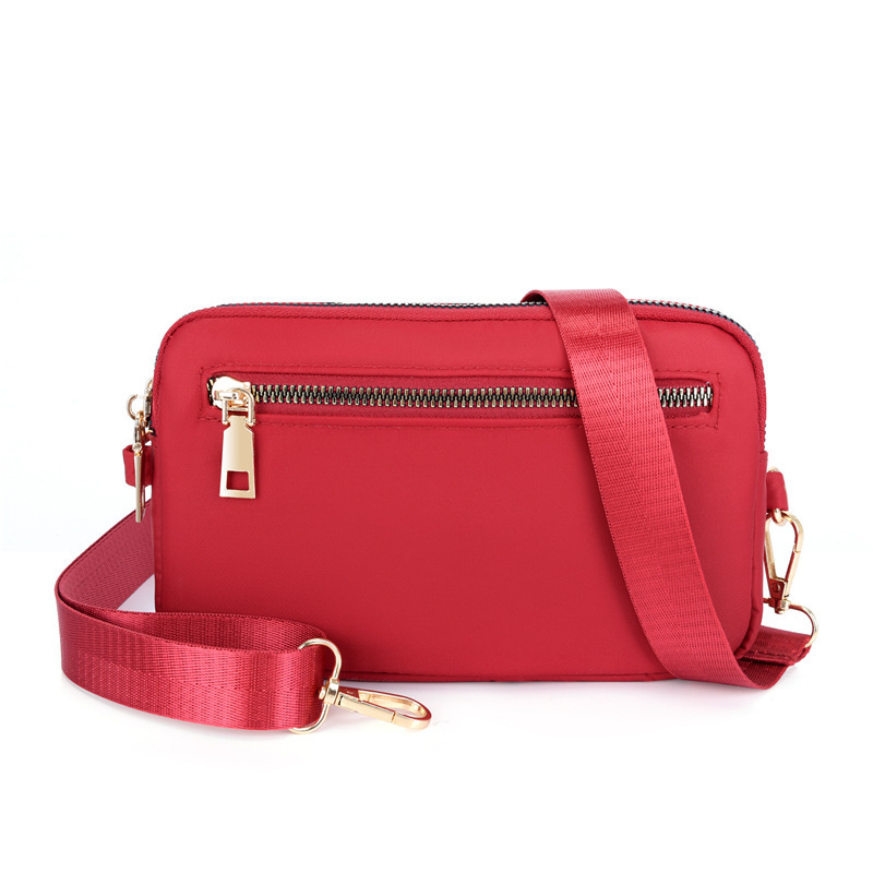 The 2020 new Nilombo one-shoulder bag for elderly mothers with twirling buns for leisure tourism.