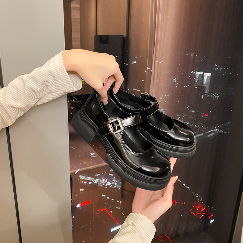 Mary Jane Shoes School is a big black coarse, French-sweet, twirl 2023.