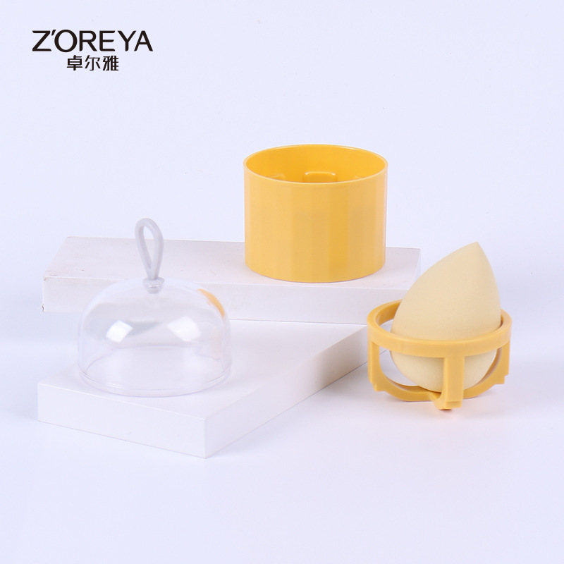 Zorya's new make-up egg tinkled sponges dry and wet, and made-up powdered eggs.