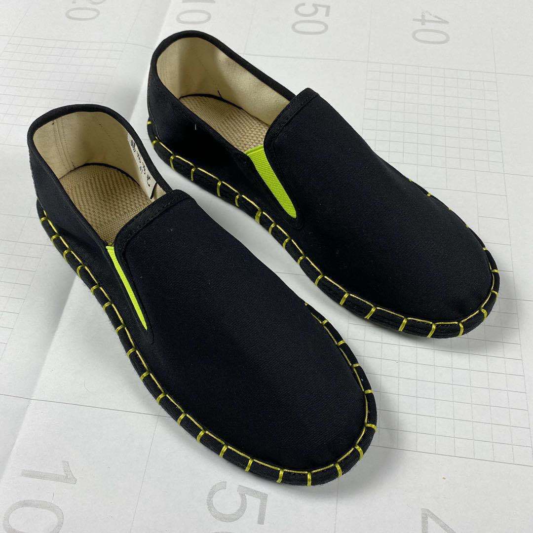2021 Summer men's shoes, air-breeding manual embroidery shoes, large-sized man with canvas shoes.
