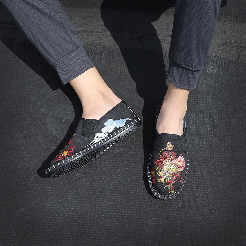 New Xinshan Shoes, China Windshow Showers, both male and female, embroidered shoes