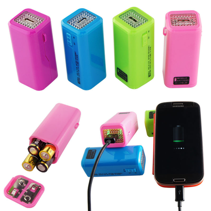 Charge bell mobile power, 4 knot 5 battery emergency charger, dry battery mobile power, LED lights.