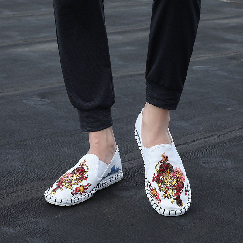 New Xinshan Shoes, China Windshow Showers, both male and female, embroidered shoes