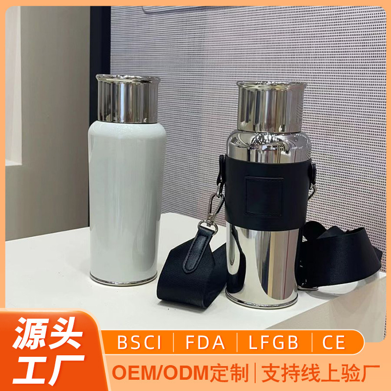 Nhiệt độ cơ khí của kem phủ bằng thép không gỉ, và các túi thể thao ngoài trời chứa rất nhiều nước.