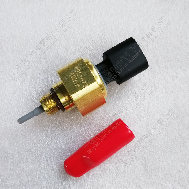 康明斯发动机配件QSX15机油压力传感器4921473 3417183 3417142