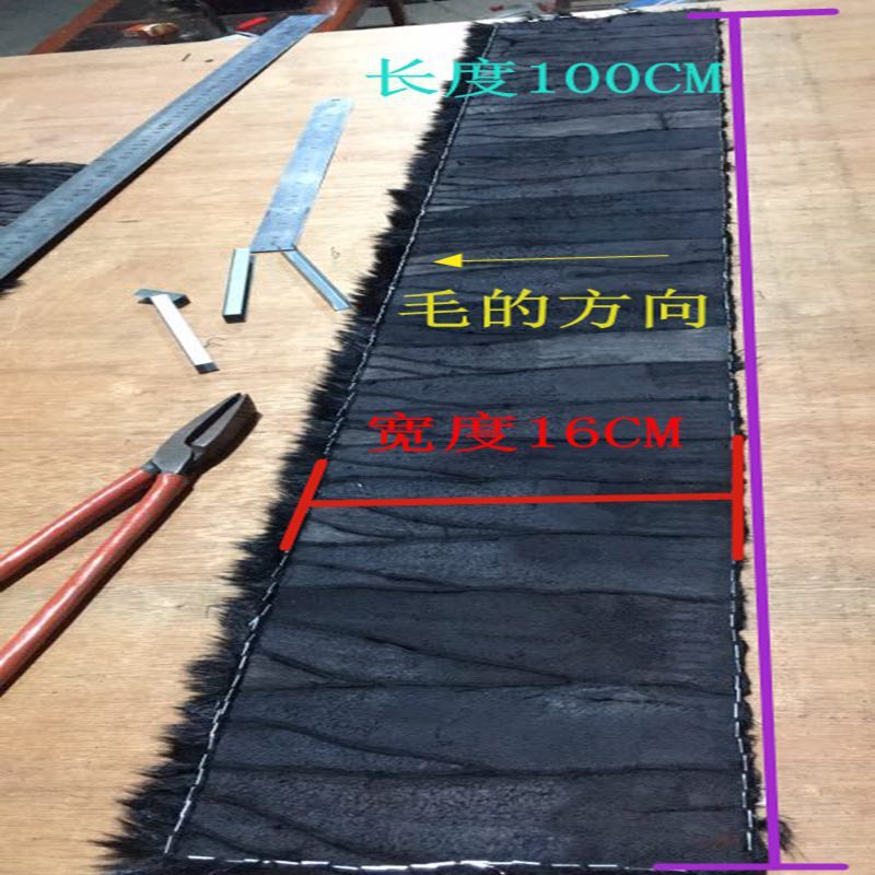 Đàn mink quốc gia đủ rộng 16 CM để trở thành bộ trang phục của người dẫn đầu tóc.