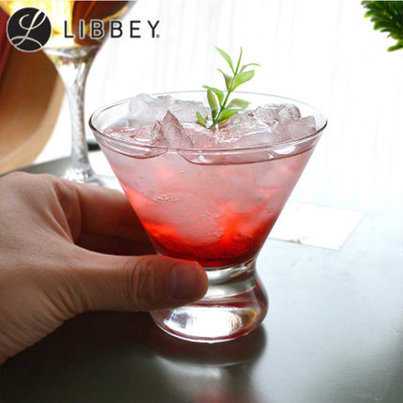 Libby's original glass of transparent ice cream, a saloon cocktail, a cold ice cream, sweet cup.