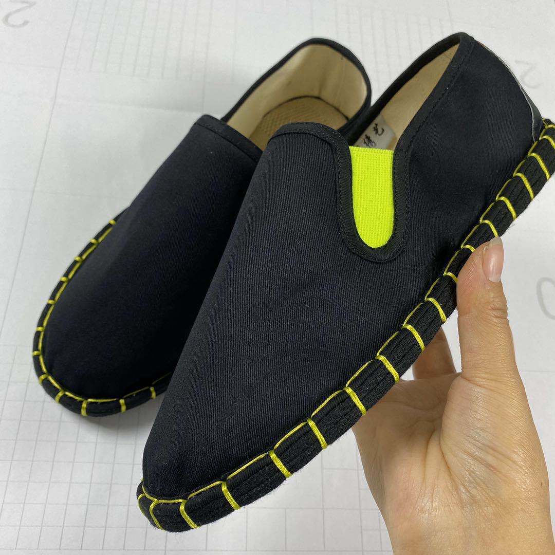 2021 Summer men's shoes, air-breeding manual embroidery shoes, large-sized man with canvas shoes.