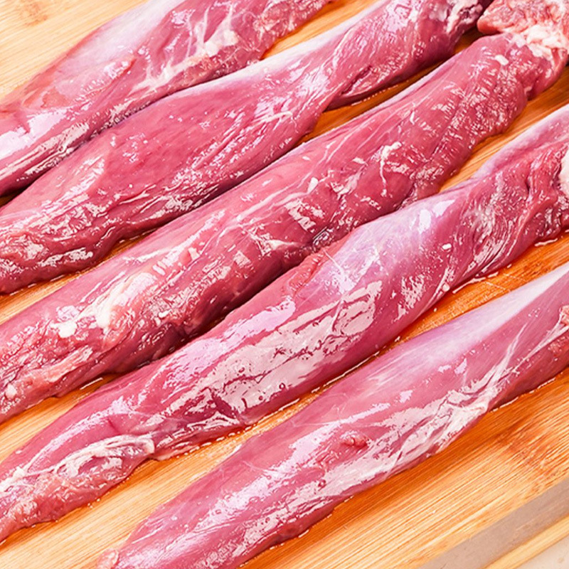It's the Mongol ridge, home cooking roasted lamb ribs, freezing fresh food and lamb.
