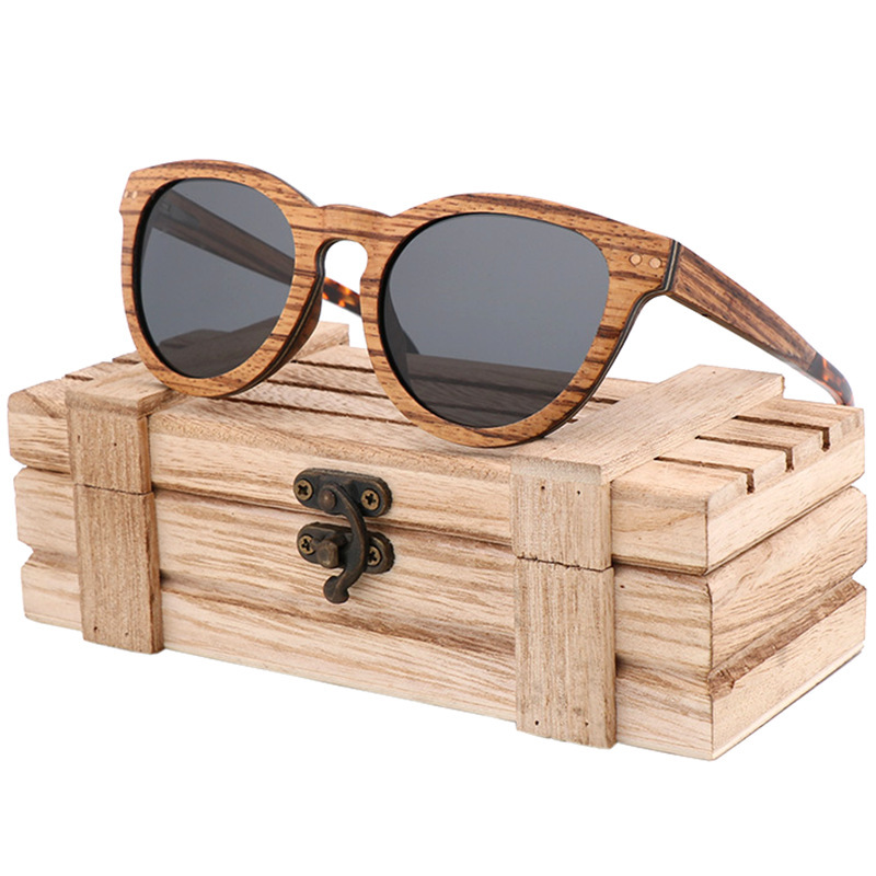 2023 new wood-covered frame glasses with sunglasses and sunglasses.