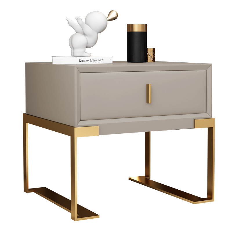 The factory runs a light-luxurious bedside cabinet.