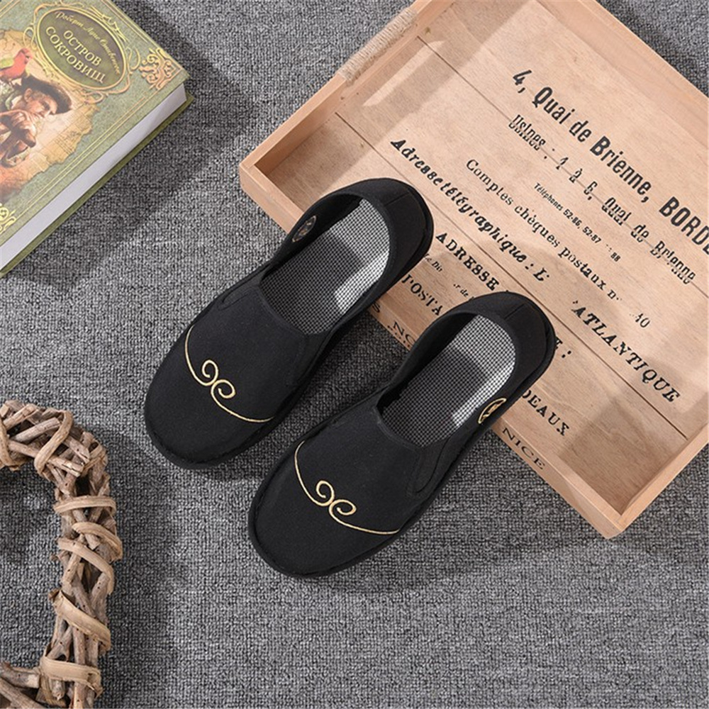 Spring and Autumn Shoes, pure hand-clothed shoes, cast a spell on the mutilable valves.