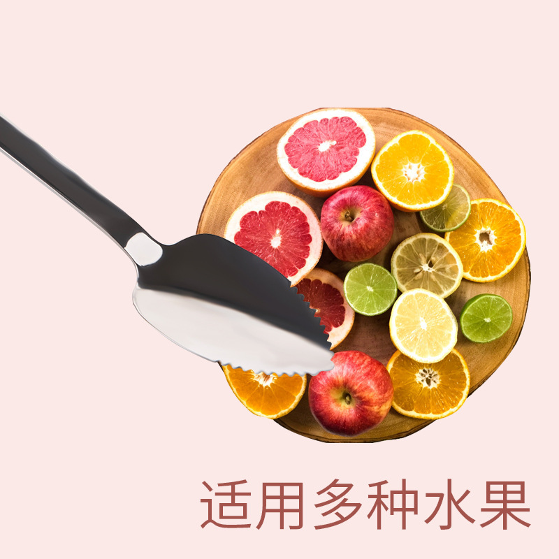Dụng cụ của em bé, những trái táo và thìa của em bé, và một cái thìa bị đóng băng.