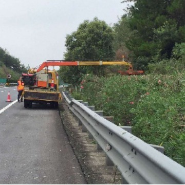 Scalding arm green-flipper municipal highway greening tree-mounted shearers with high slopes