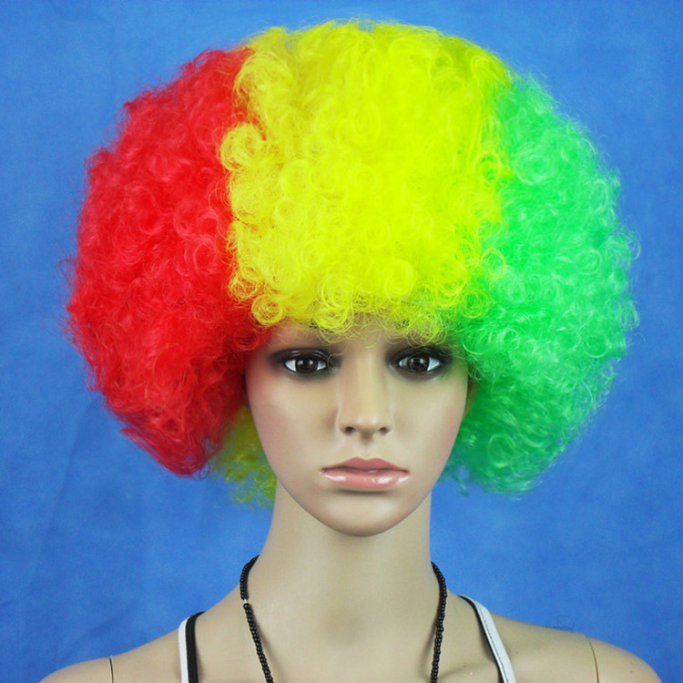 World Cup fan wig, bubble-blowed, color-coloured cheerleaders sell one of their hairs.