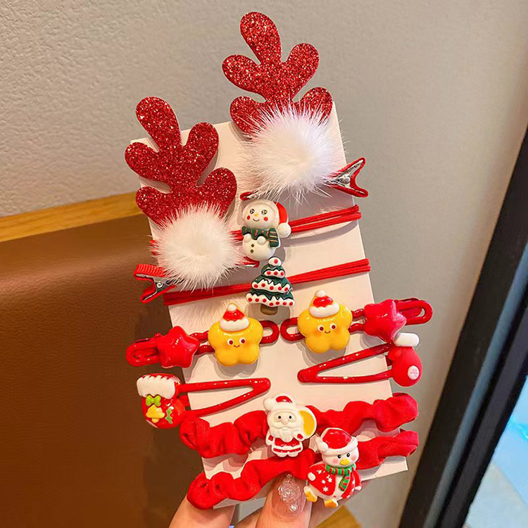 Children's Christmas heads, sweet girls' decorated haircases, a little girl's antler.