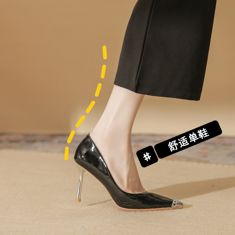 8837 Black High Heel Shoegirls and 2024 New Pointy Painting Lined Single Shoes.