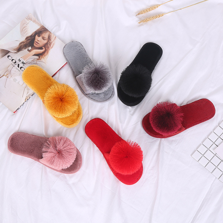 New spring, fall and winter hairball slippers with thick fury housewife floors and toes slippers for four seasons