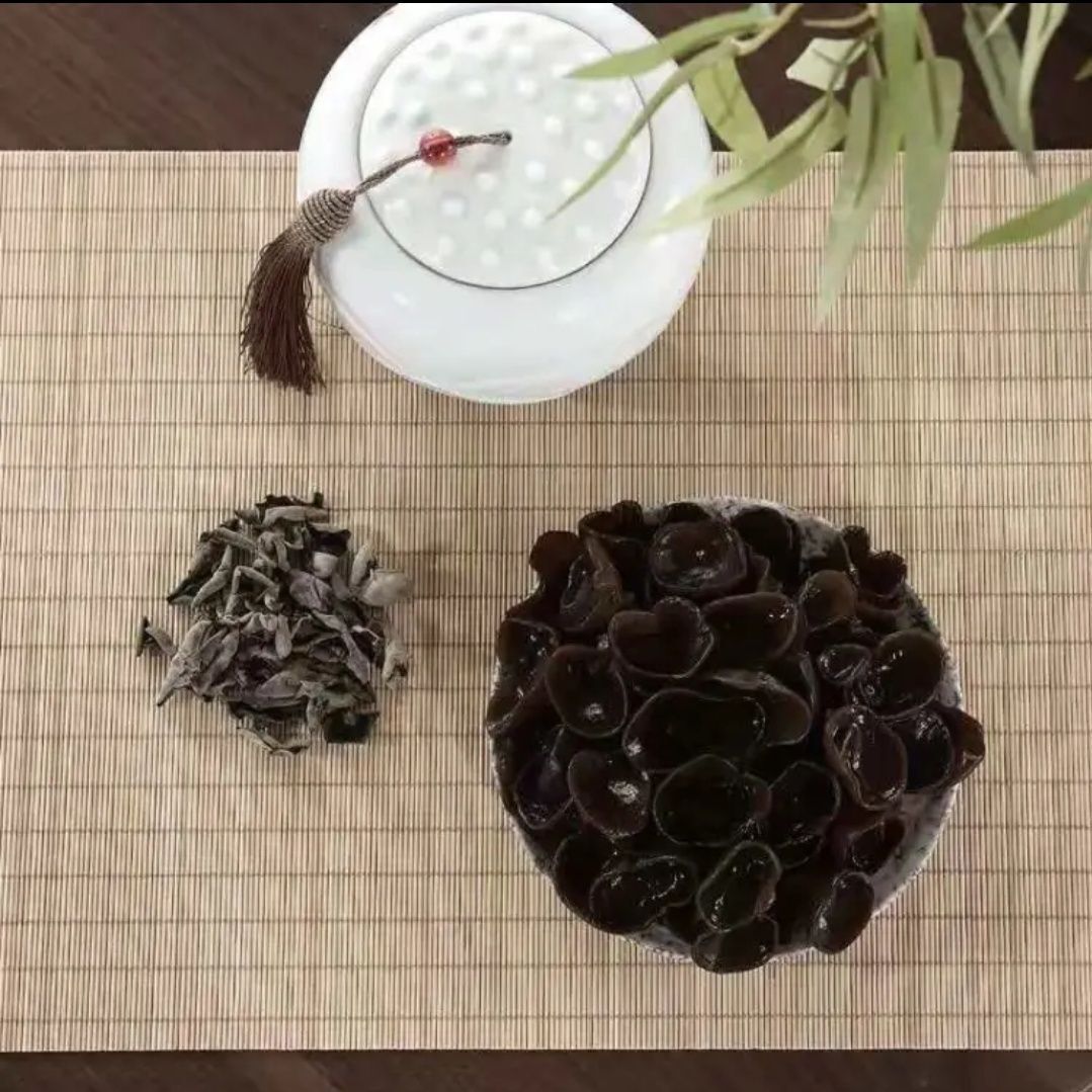 Ít nhất là những chiếc chén đen-mule đen, những chiếc chén khô bằng gỗ bá hương hỗ trợ việc phân phối gói 30g2g500g