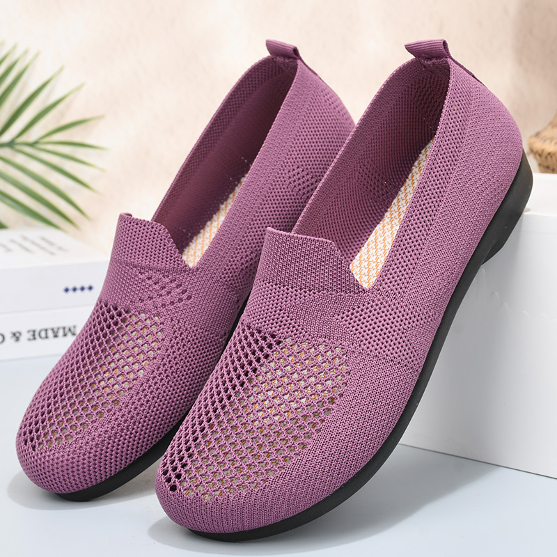 The Korean version of the summer marketed a pair of cheetahs' shoes and shoes in the air-blowed net.