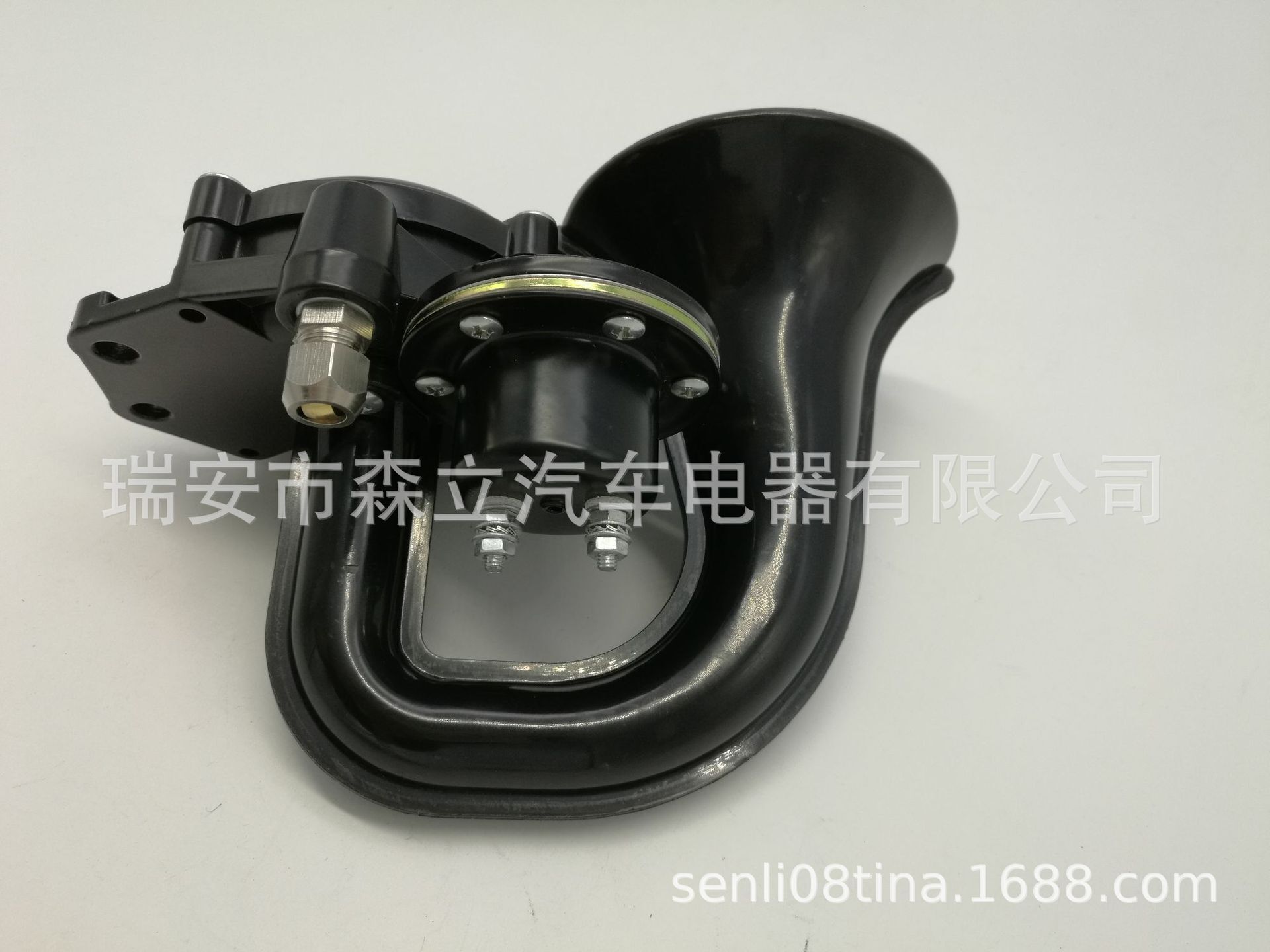 Cho một cái sừng ốc Volvo 12/24V ống gió chuyển đổi kèn xe tải.