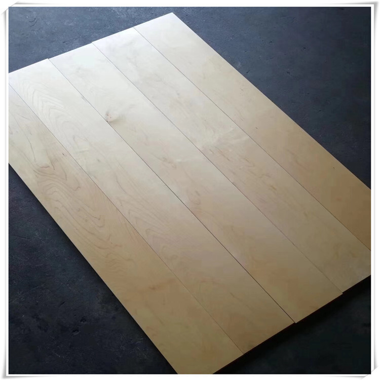 Wholesale wood floor, solid wood floor, maple wood composite wood floor.