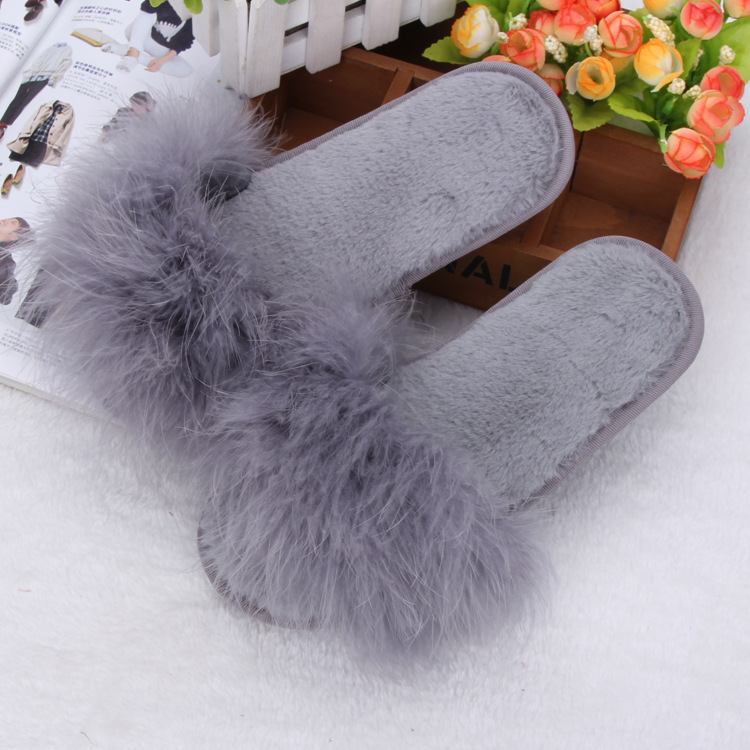 New 2021 slippers for winter ostrich hairy family.