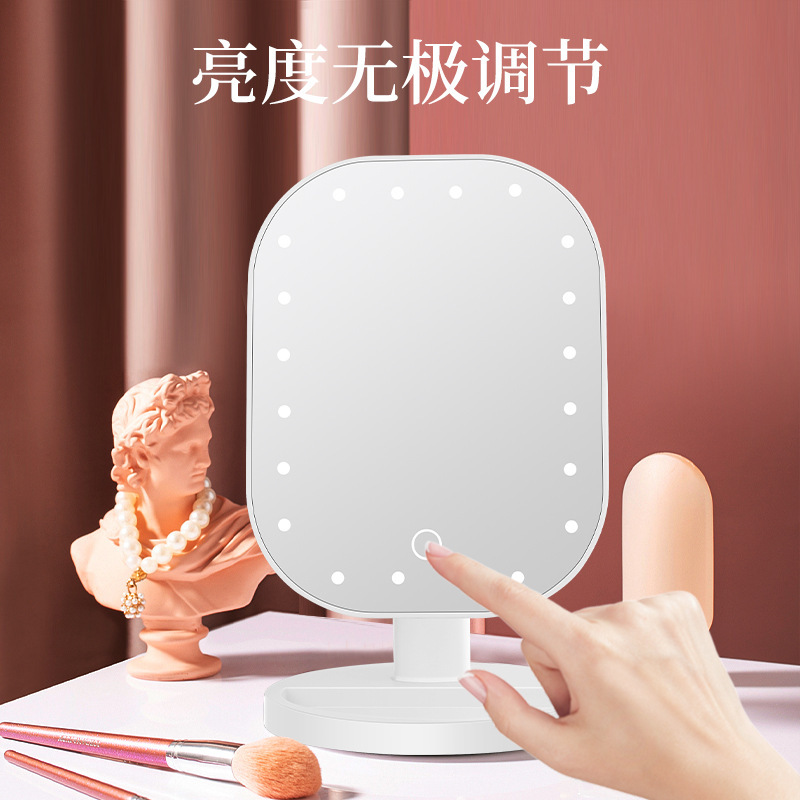 Những tấm gương trang điểm, hãy đến những tấm gương trang điểm và gương sáng với nguồn điện gấp đôi.