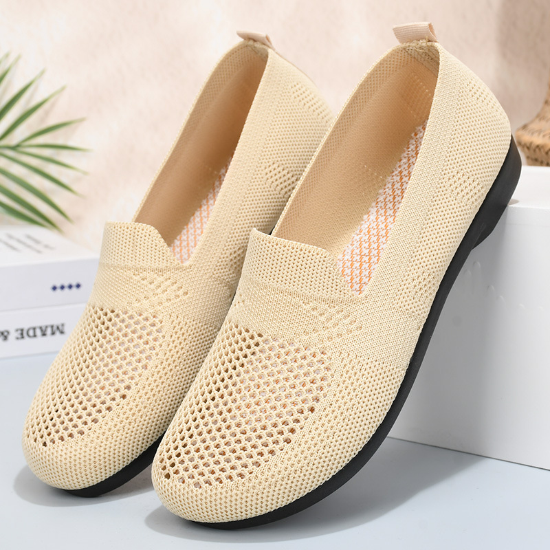 The Korean version of the summer marketed a pair of cheetahs' shoes and shoes in the air-blowed net.