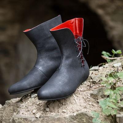 Tiền mới mua bán, năm 2019, đai đàn ông Mỹ gốc Euro thời trung cổ, Martin Boots và giày bự.