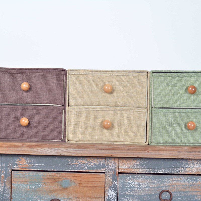 I can fold multi-storey handles and pack boxes, white underwear boxes, cotton drawers.