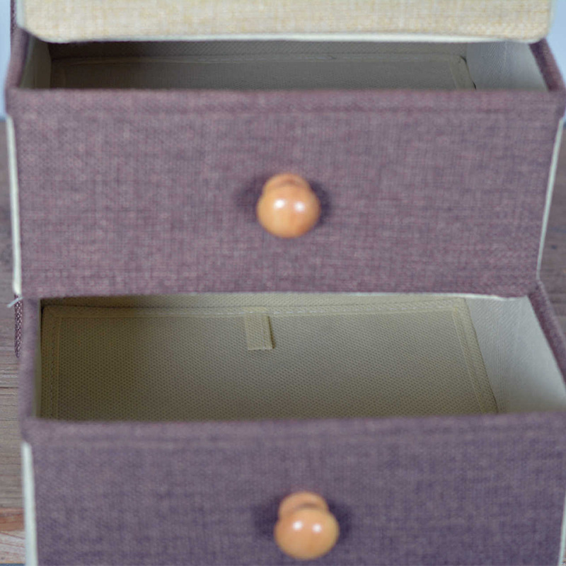 I can fold multi-storey handles and pack boxes, white underwear boxes, cotton drawers.