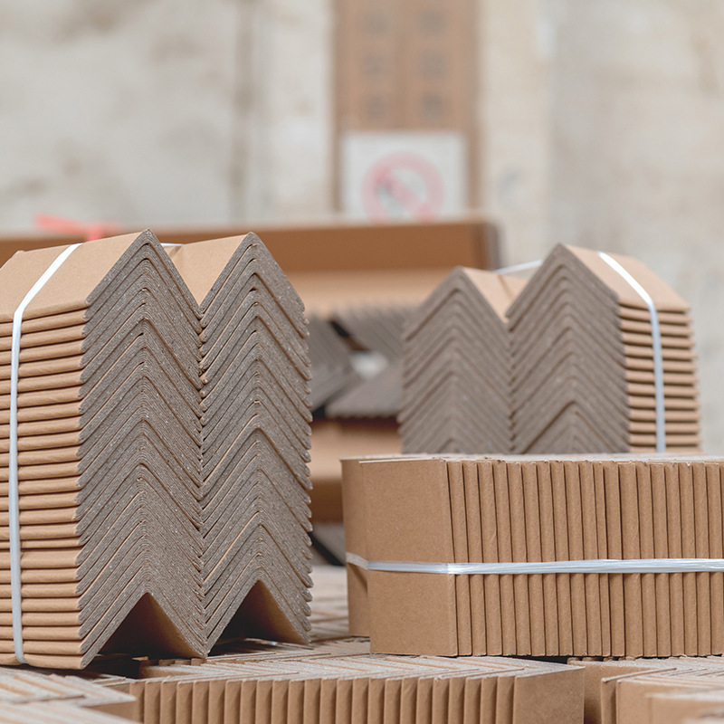 Plant supply of paper-protected corner L-protector strips with hard pallet box-protected strips of logistics