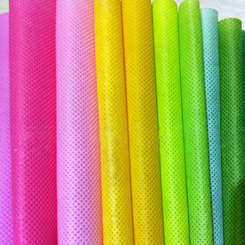 80 gram các hộ gia đình quay cuồng với vải polypropylene không có màu trắng.