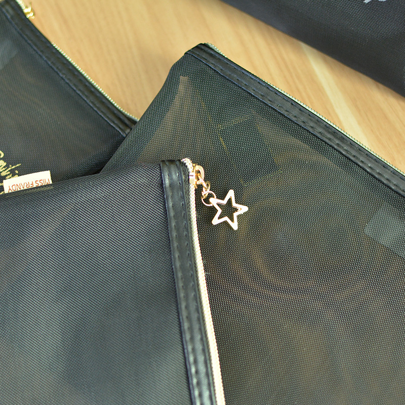 Large-capacity hand-held make-up bags of cosmetics, transparent travel net laundry bags, spot delivery.