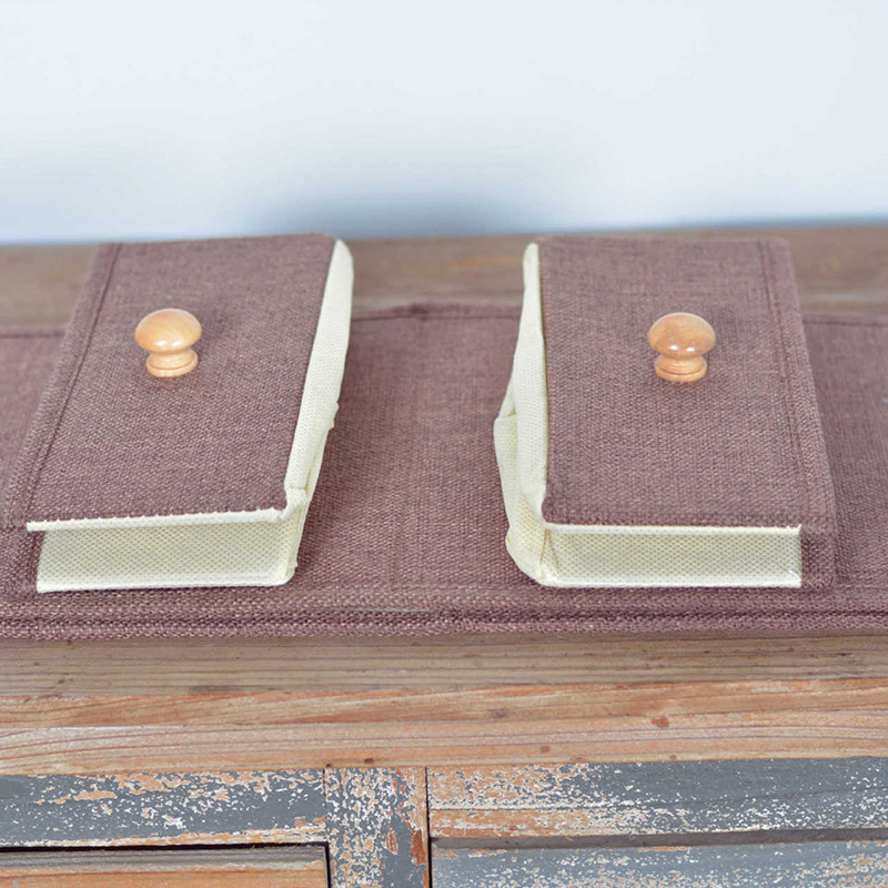 I can fold multi-storey handles and pack boxes, white underwear boxes, cotton drawers.