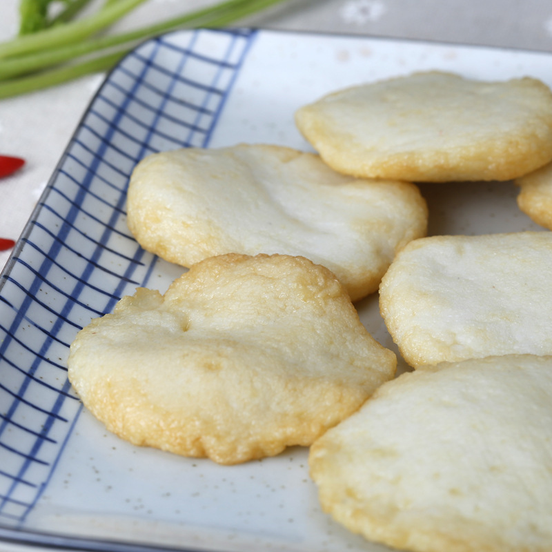 Bánh cá vàng nặng 2.500g/frozen thức ăn bao gồm cá nướng ở cổng.