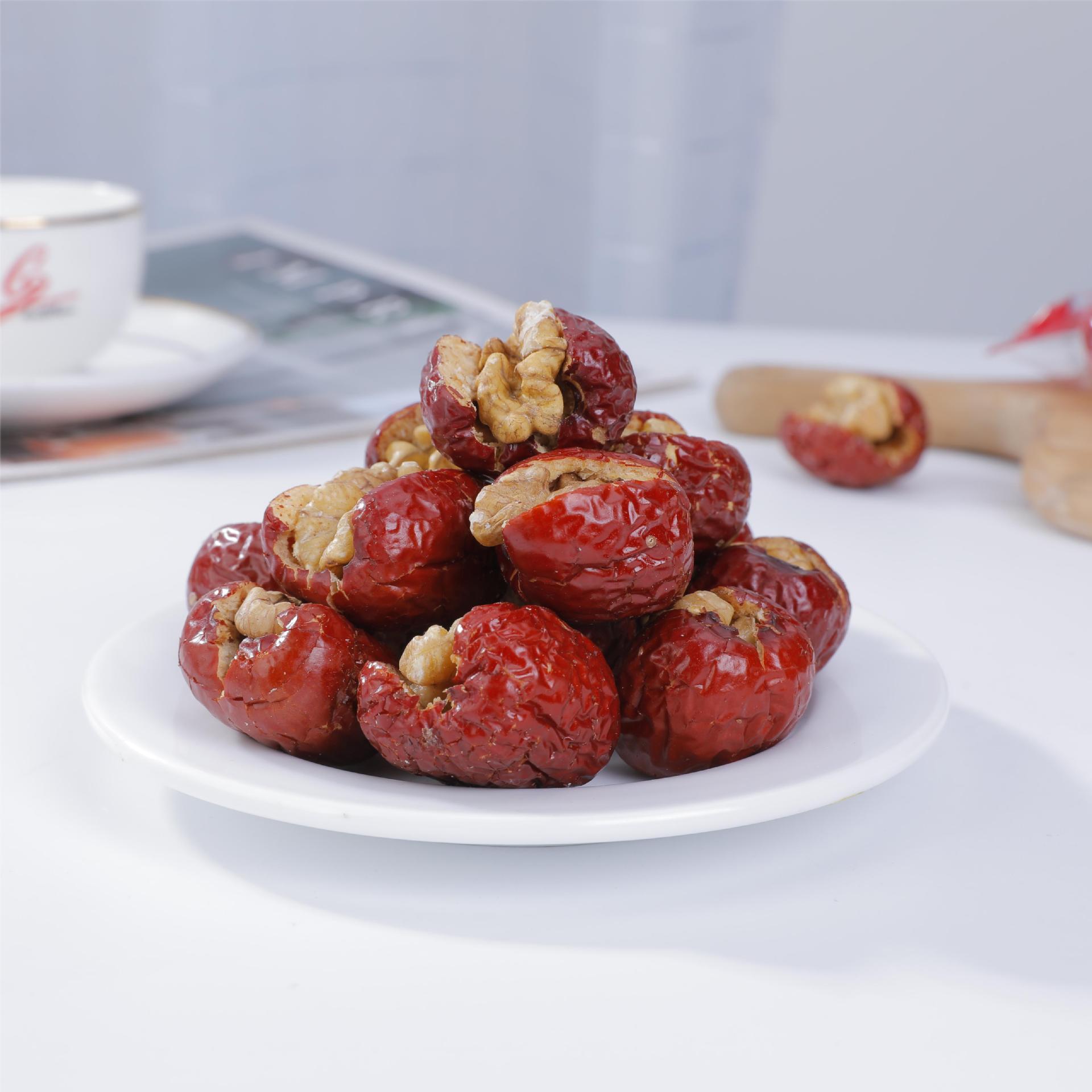 ♪ Sweet dates with walnuts ♪