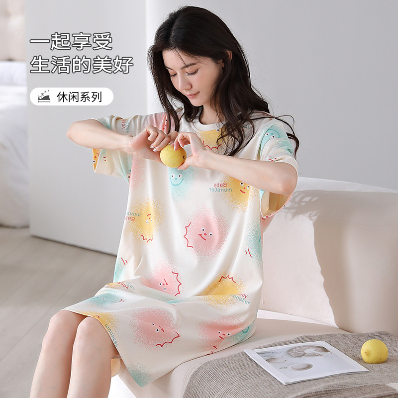 100% phụ nữ mặc áo bông đều mặc quần ngắn mùa hè.