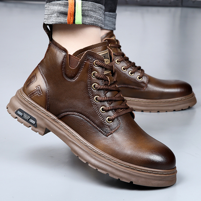 Vào mùa đông năm 2024, của Martin Boots Men Giày da đỏ được cải tạo.