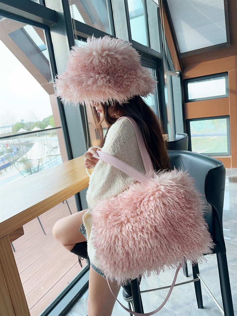 The Japanese-Hantot pack is a light-skinned, light-sized, high-capacity, hand-held, fur-skin wrap.