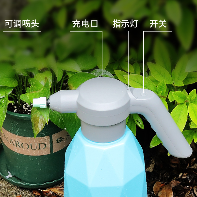Máy phun nước có thể nạp đầy nước.