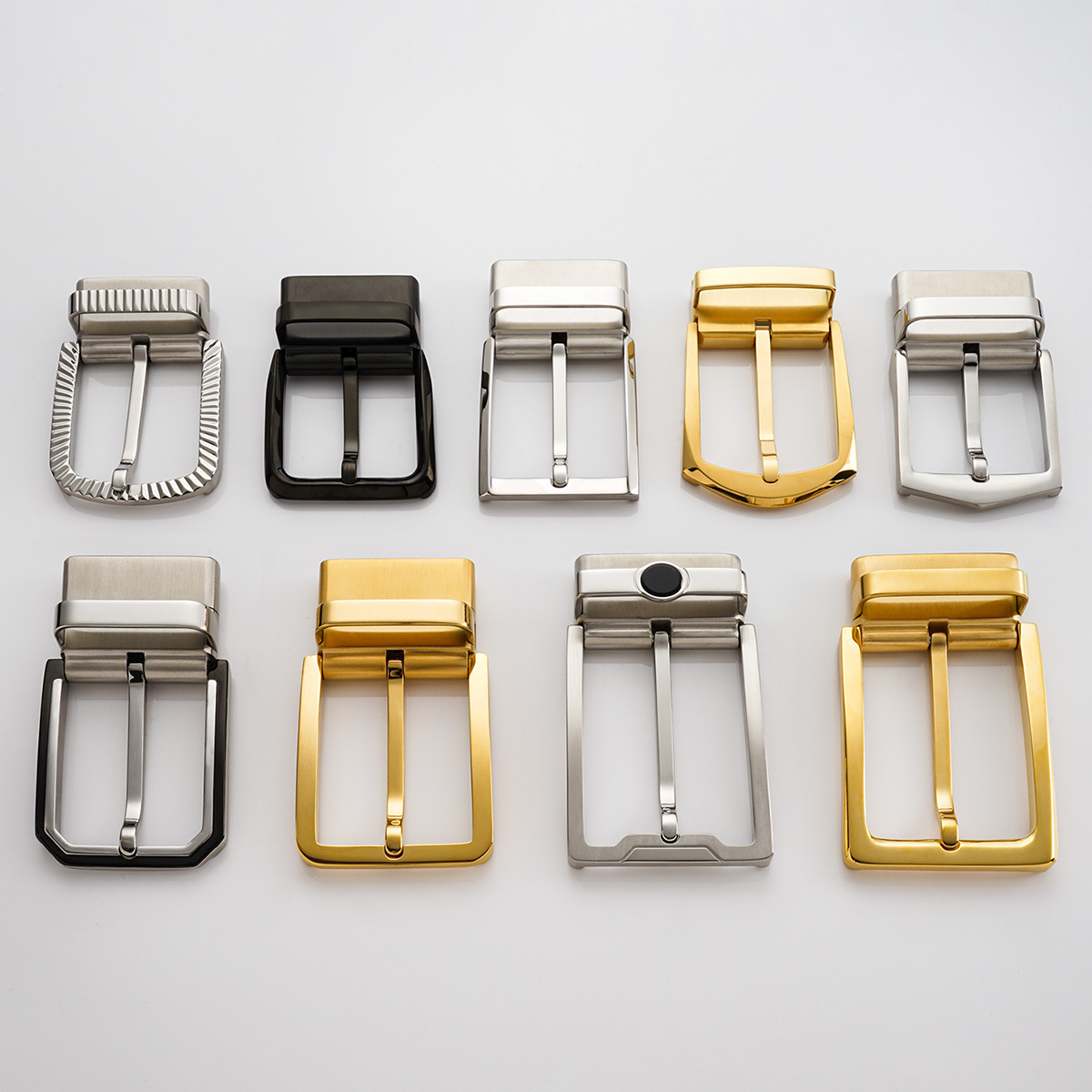 The belt straps, 304 stainless steel belt buttons.