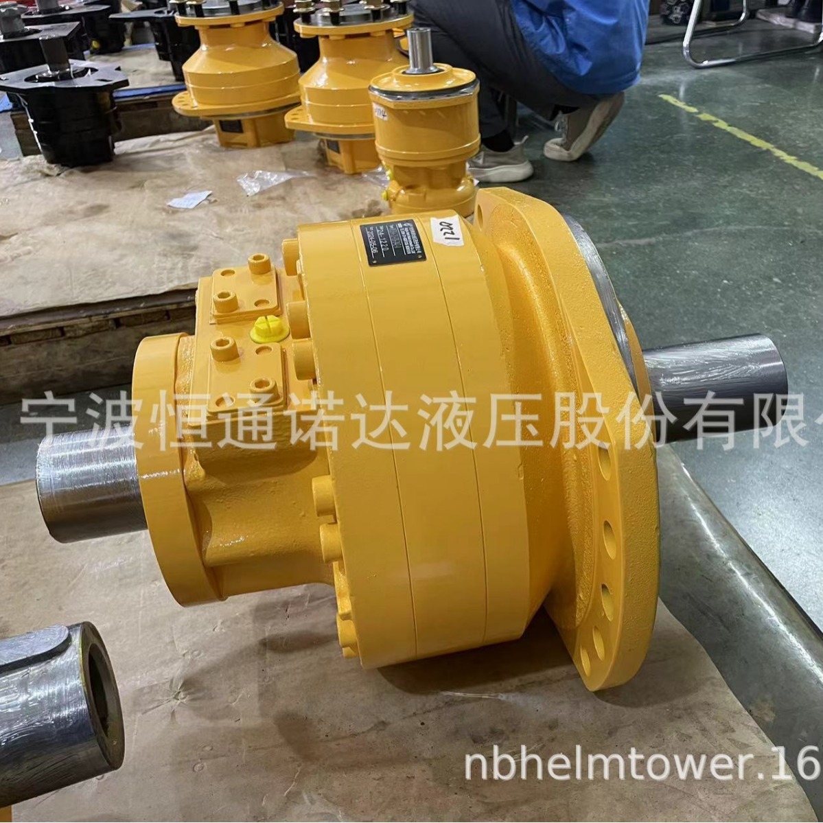 It's custom-made, MS18 series, double-head output, low-speed big twists, poles, semada, hydraulic motors.