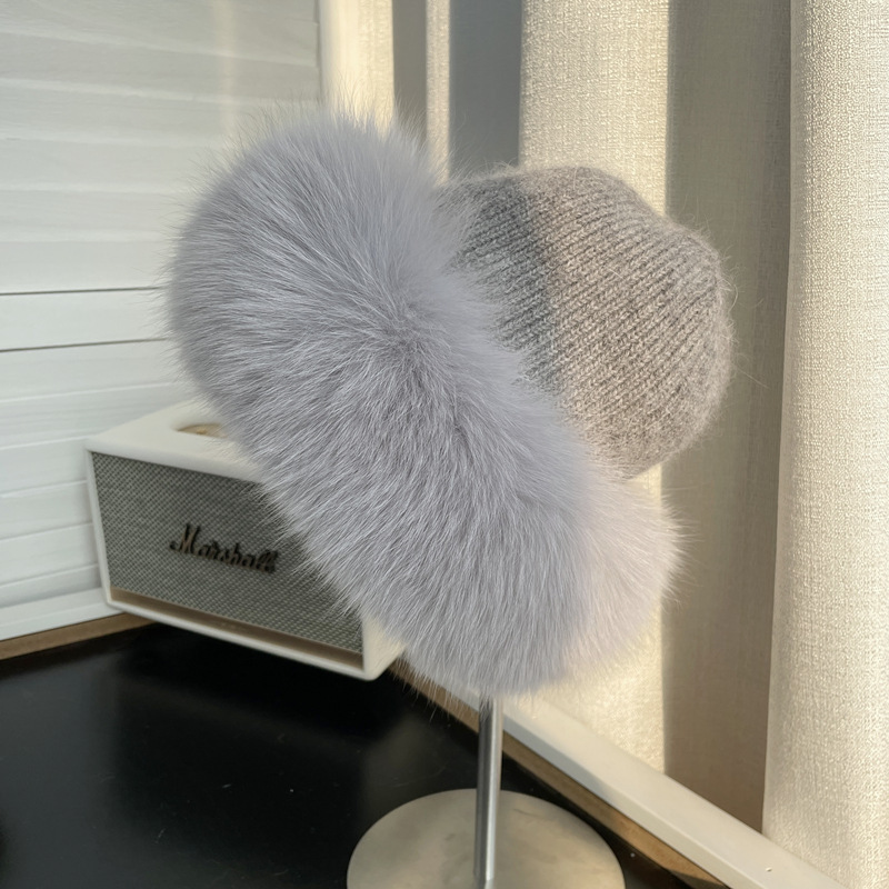 The fairy fox's hairy little bonnet.