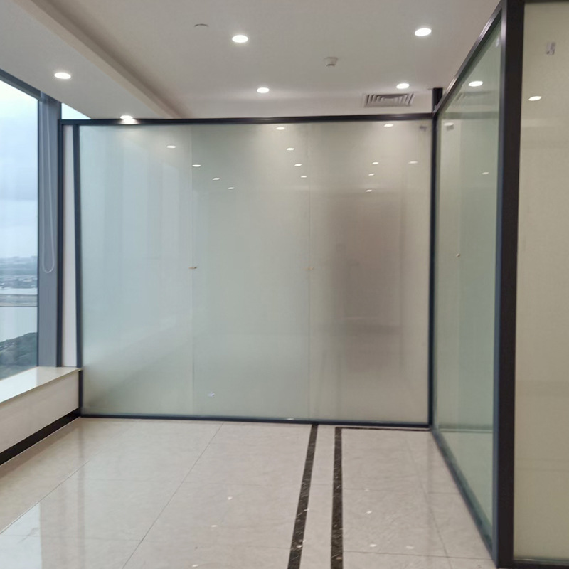 The office smart-controlled light-screened glass partitioning hotel bathroom privacy mist and colour-transparent glass walls